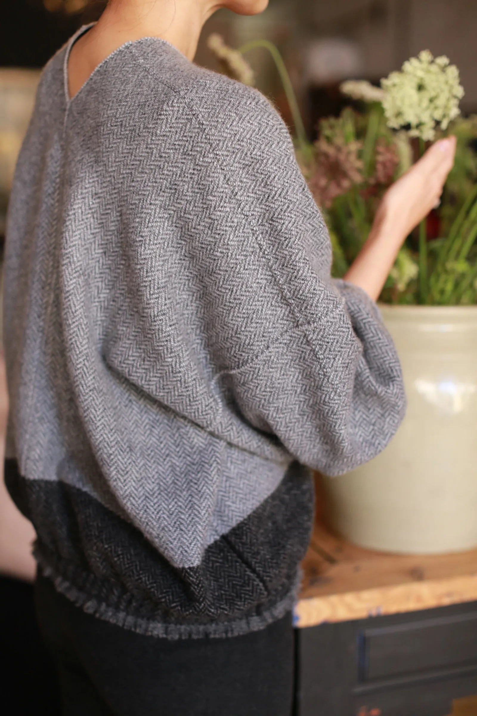 Cashmere House Cardi | Grey Colorblock